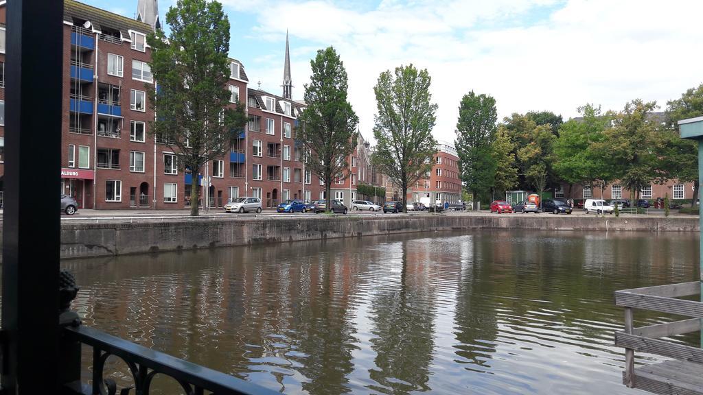 Appartement Slapen Op De Gracht Leeuwarden Exterior photo