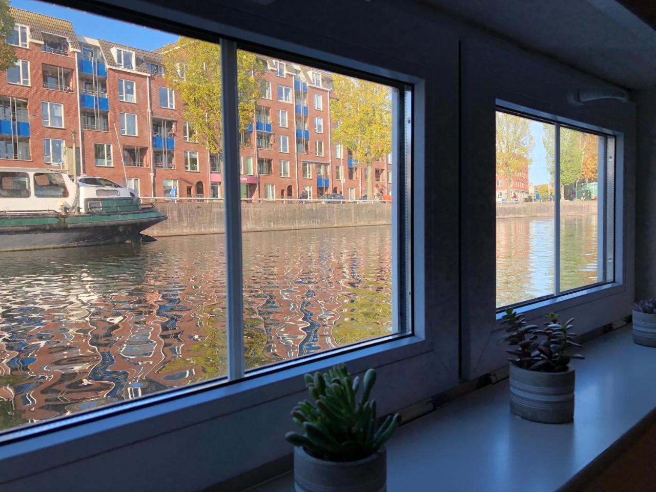 Appartement Slapen Op De Gracht Leeuwarden Exterior photo